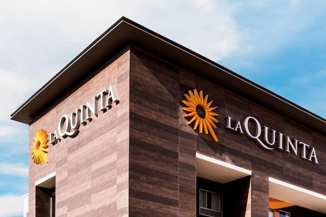 La Quinta Inn & Suites By Wyndham Sulphur Lake Charles エクステリア 写真