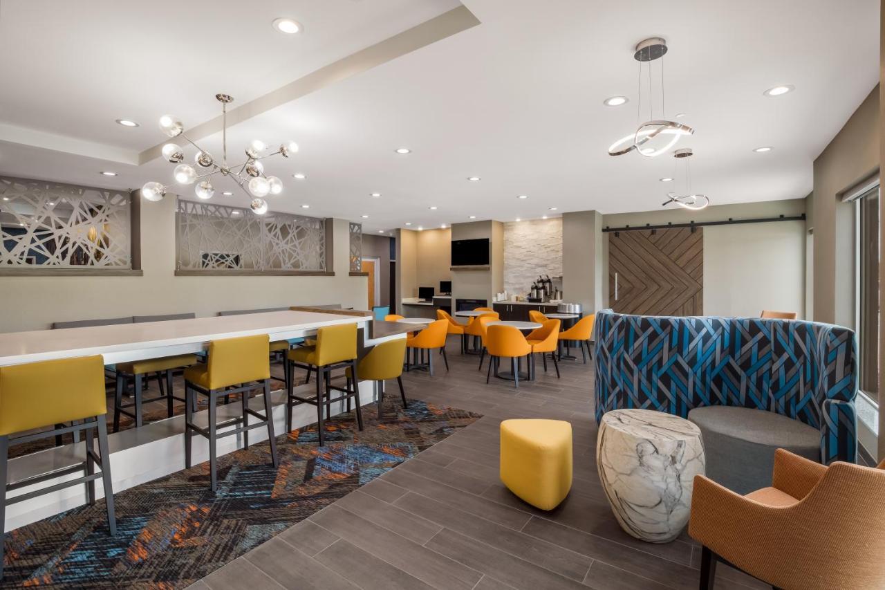 La Quinta Inn & Suites By Wyndham Sulphur Lake Charles エクステリア 写真
