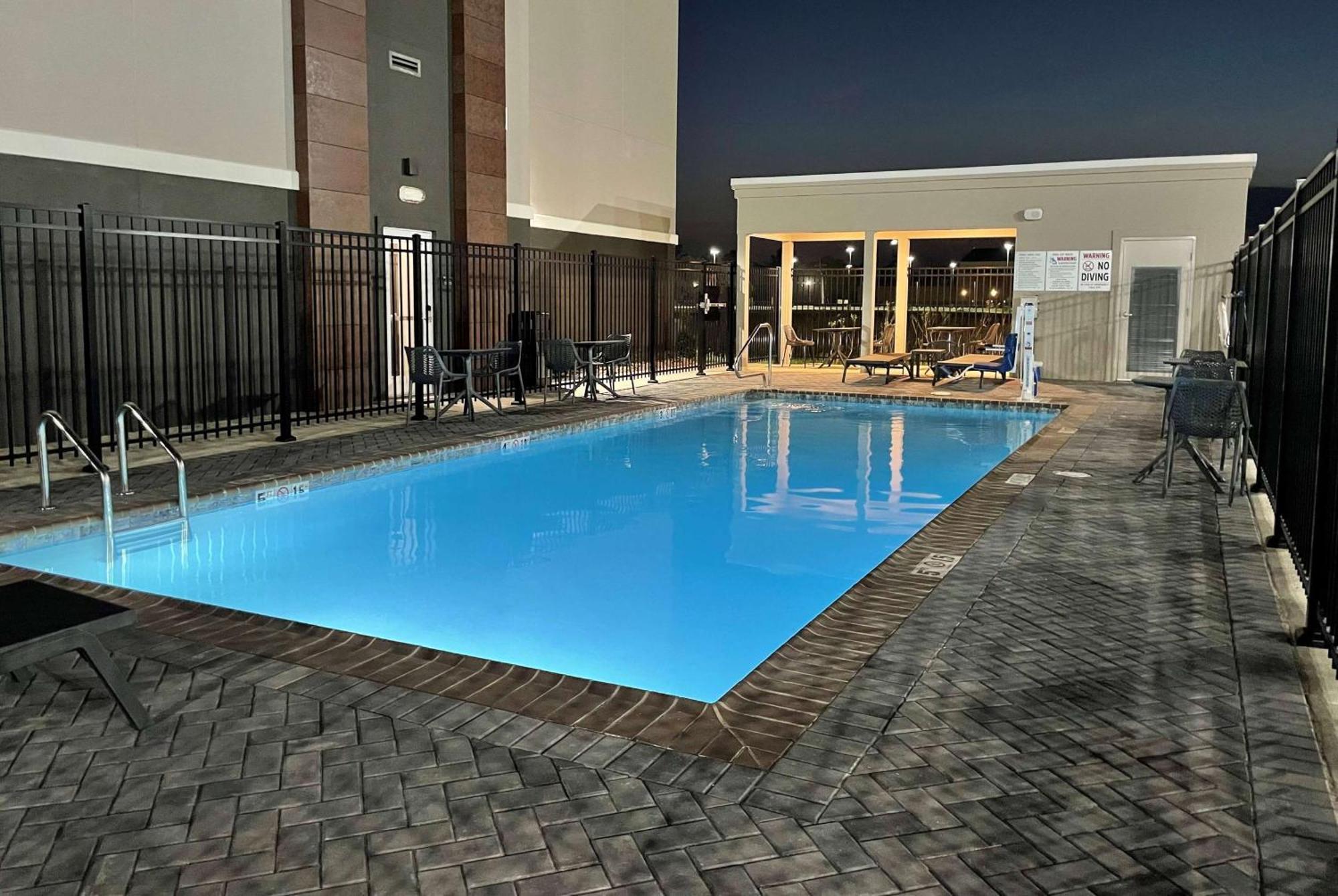 La Quinta Inn & Suites By Wyndham Sulphur Lake Charles エクステリア 写真