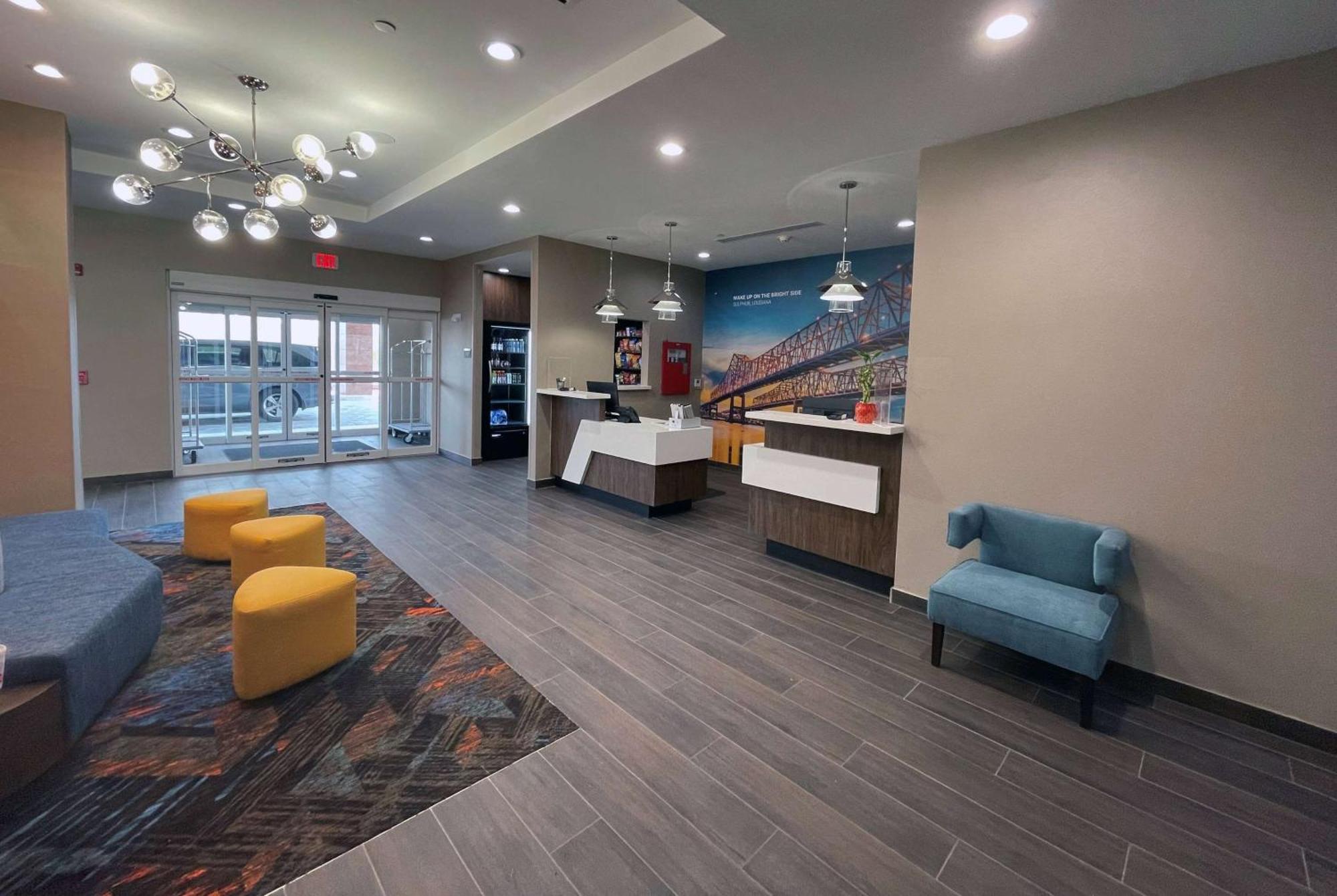 La Quinta Inn & Suites By Wyndham Sulphur Lake Charles エクステリア 写真